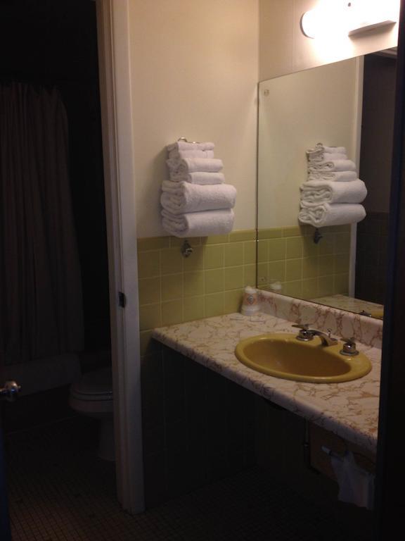 Oneida Village Inn Three Lakes Rom bilde