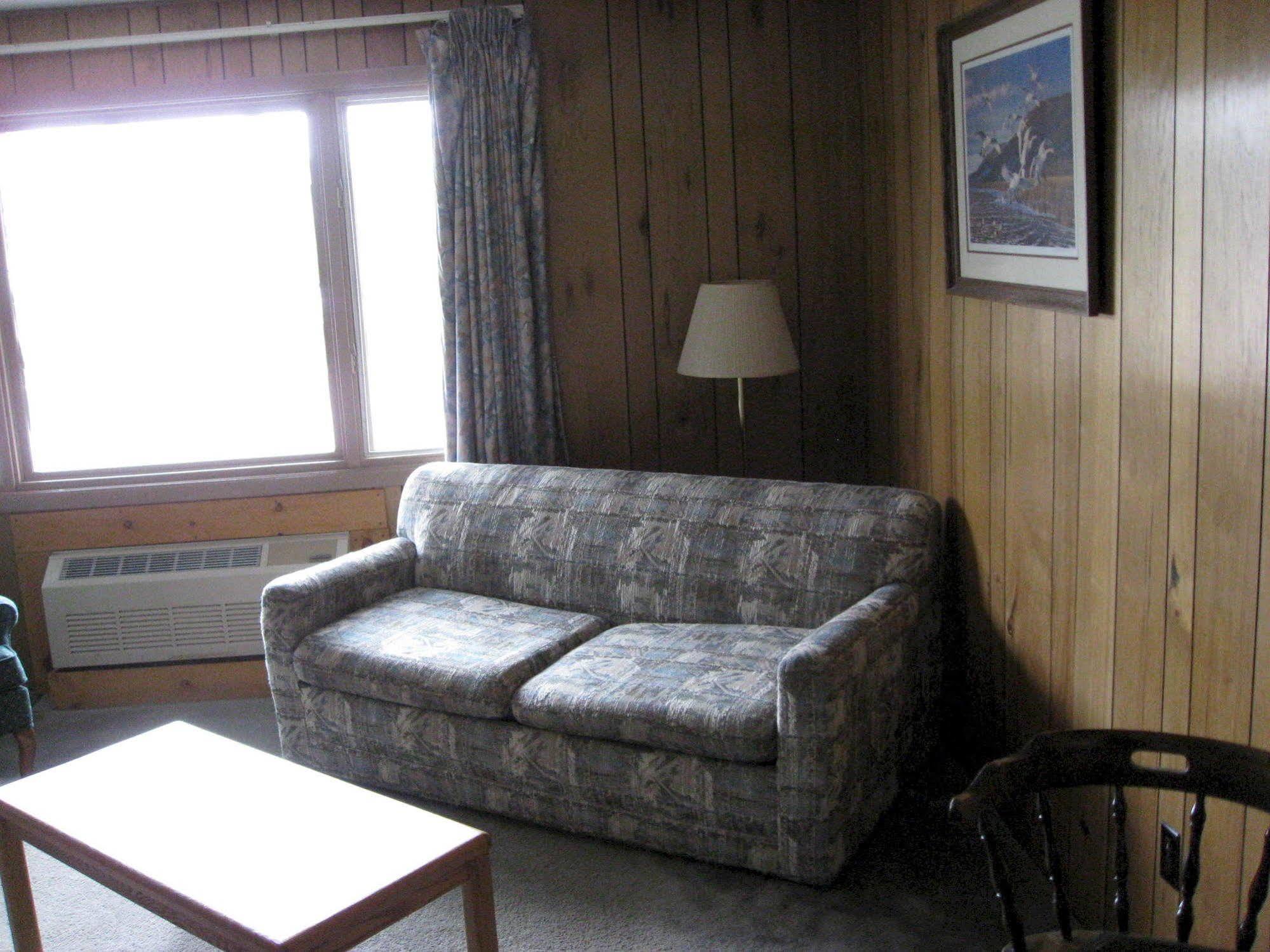 Oneida Village Inn Three Lakes Eksteriør bilde